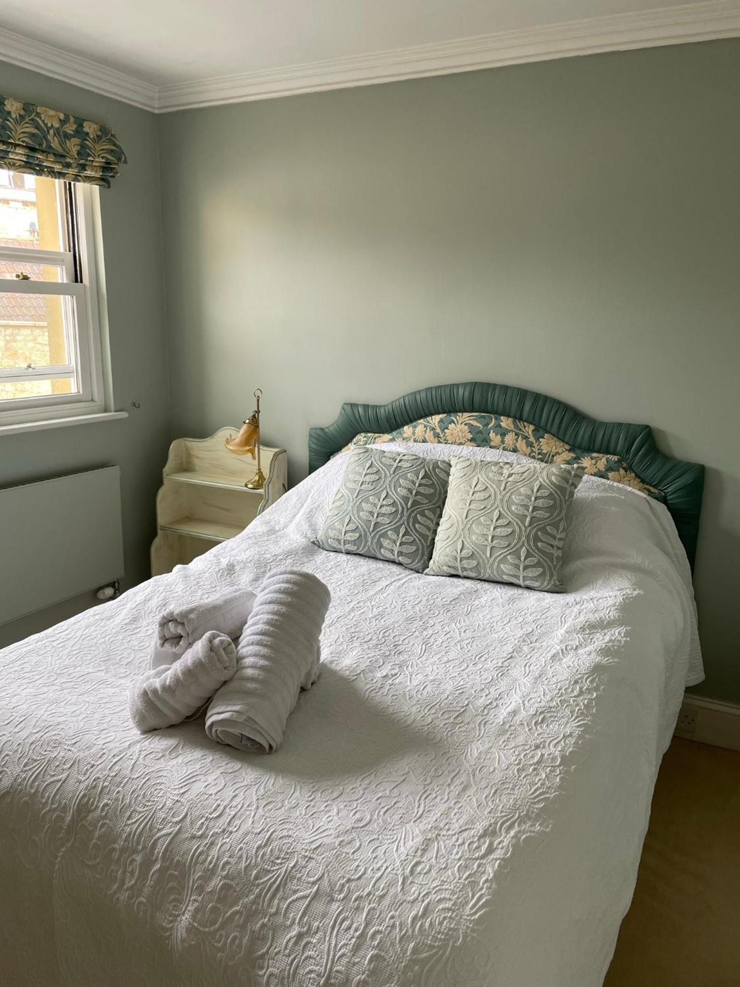 Circus Mews Townhouse:2 Beds:2 En-Suite Baths:Parking:City Centre:Quiet Area エクステリア 写真